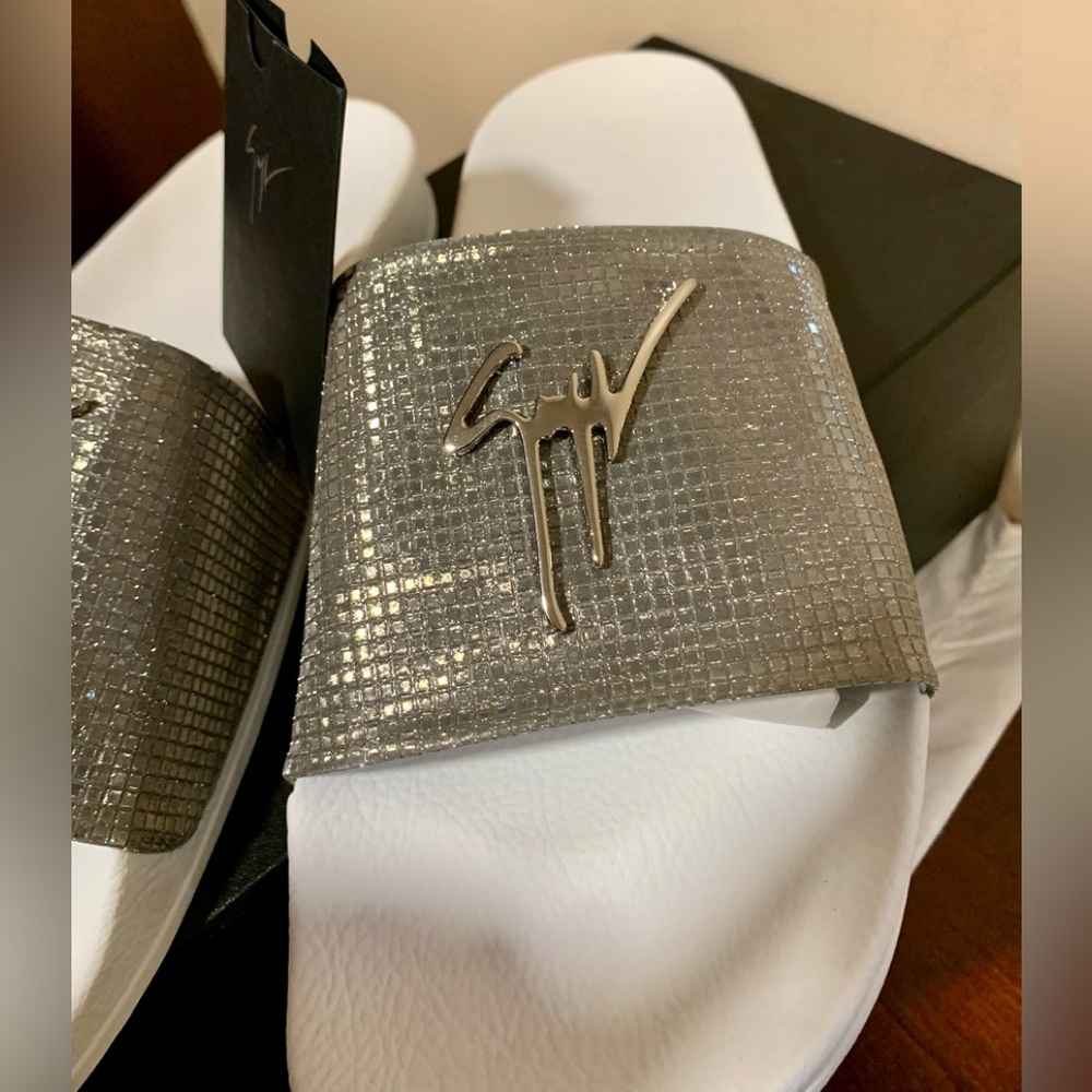 Giuseppe Zanotti Newburel Leather Slides w logo hardware - Picture 3 of 6